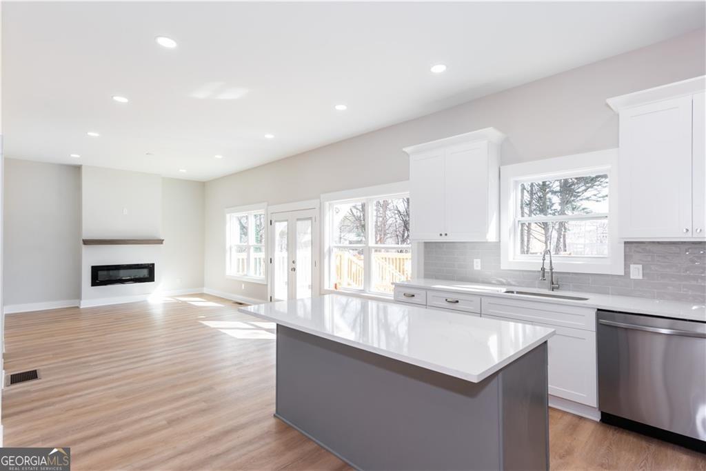 3286 Bachelor Street