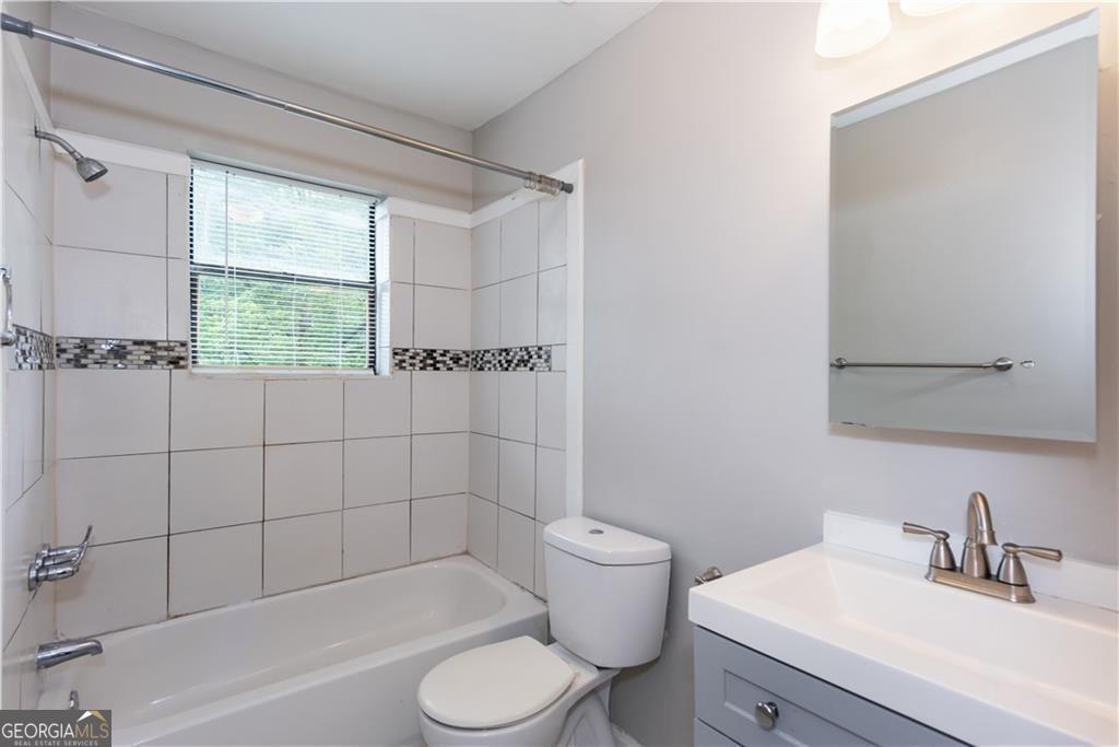 1019 Westmoor Drive NW