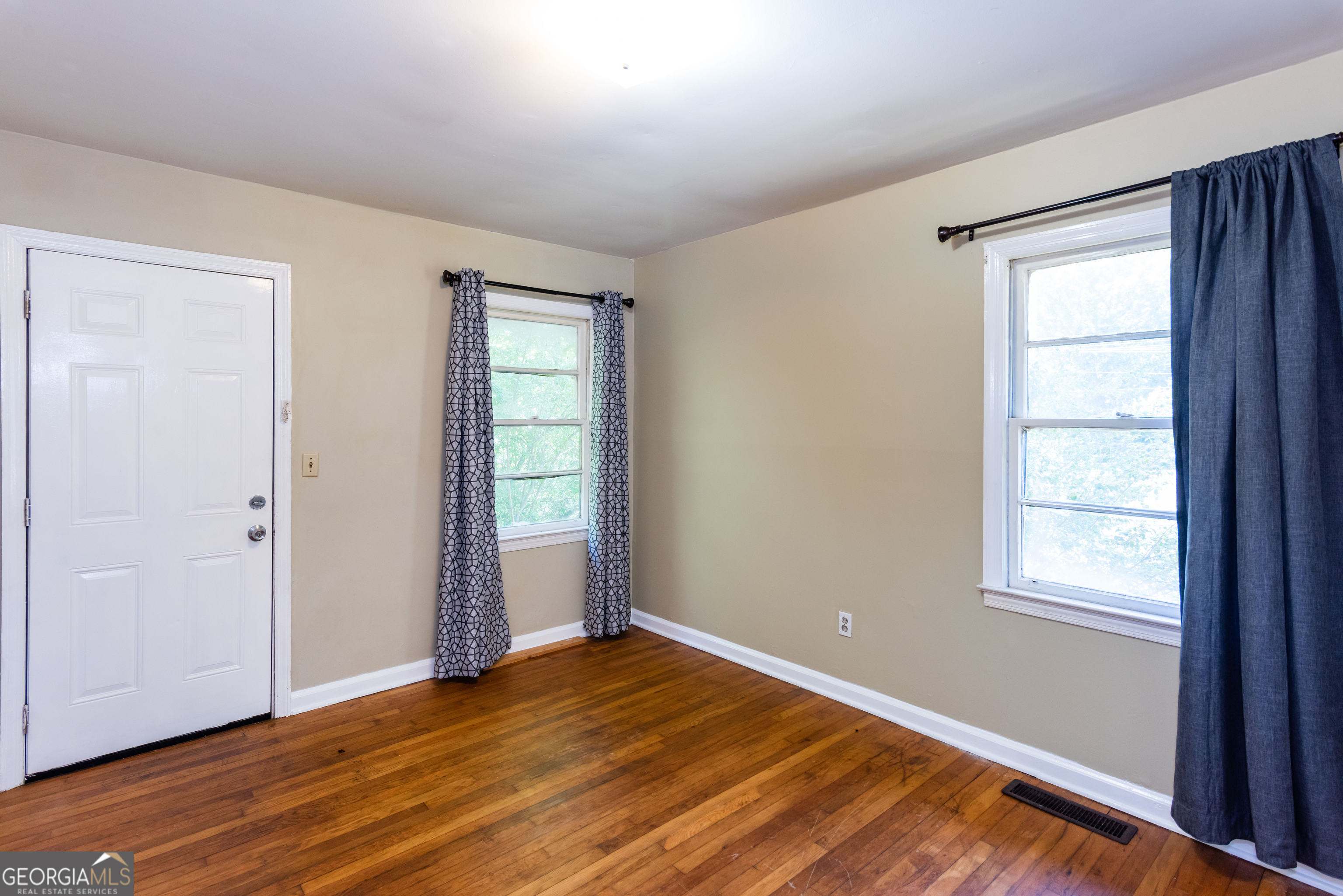 2982 Pearl Street SIDE Unit: LEFT SIDE