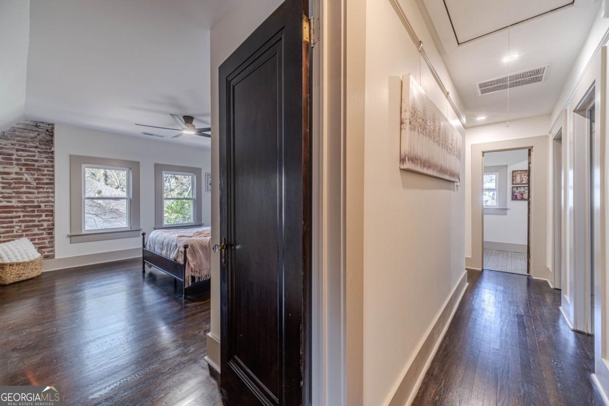 1883 Cambridge Avenue