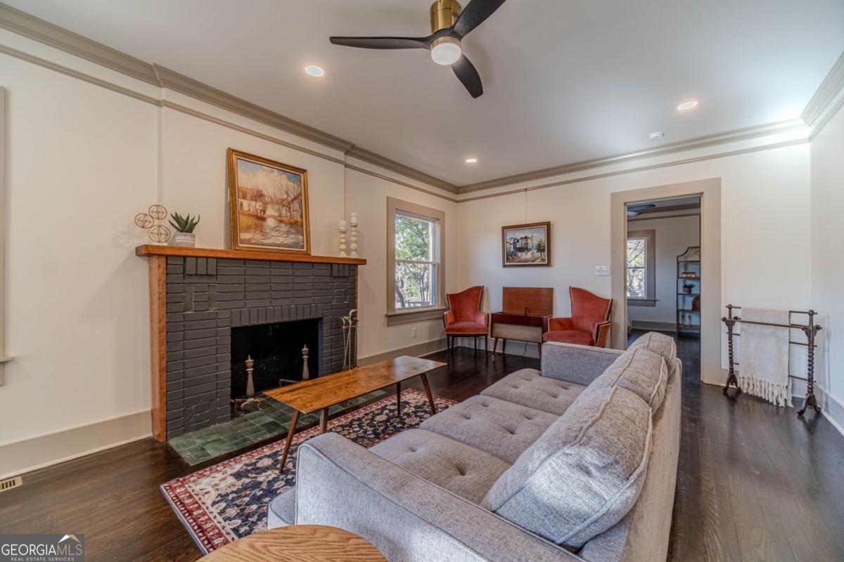 1883 Cambridge Avenue