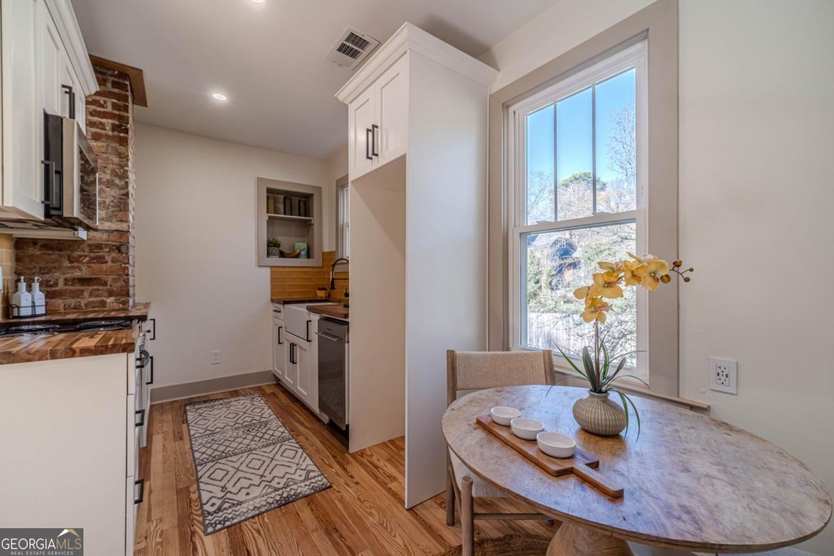 1883 Cambridge Avenue