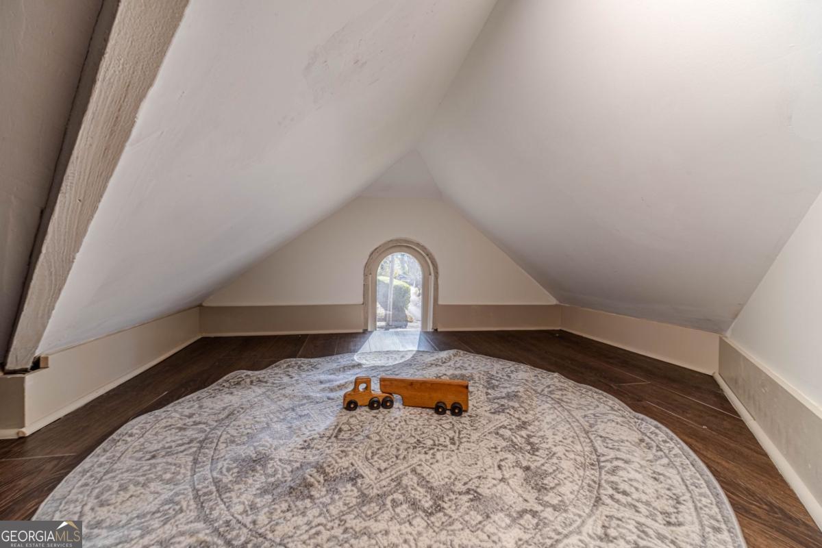 1883 Cambridge Avenue