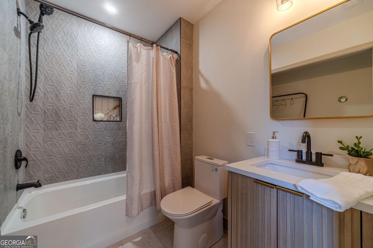 1883 Cambridge Avenue