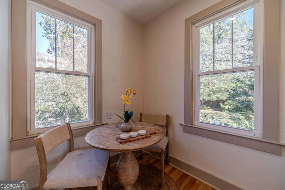 1883 Cambridge Avenue