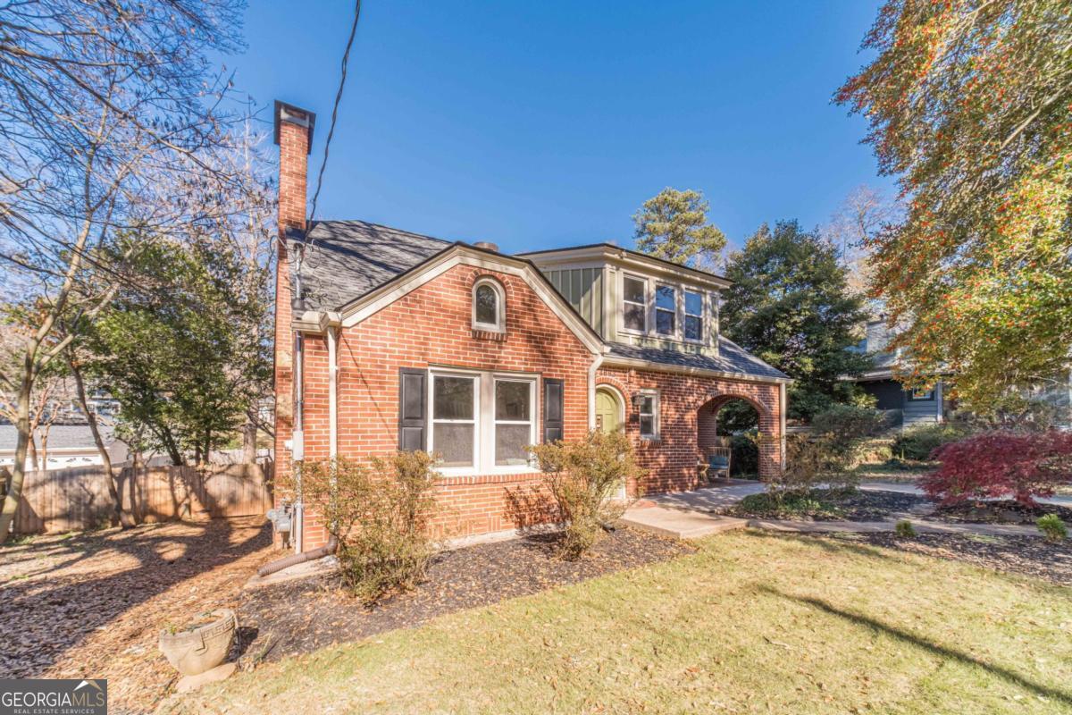 1883 Cambridge Avenue