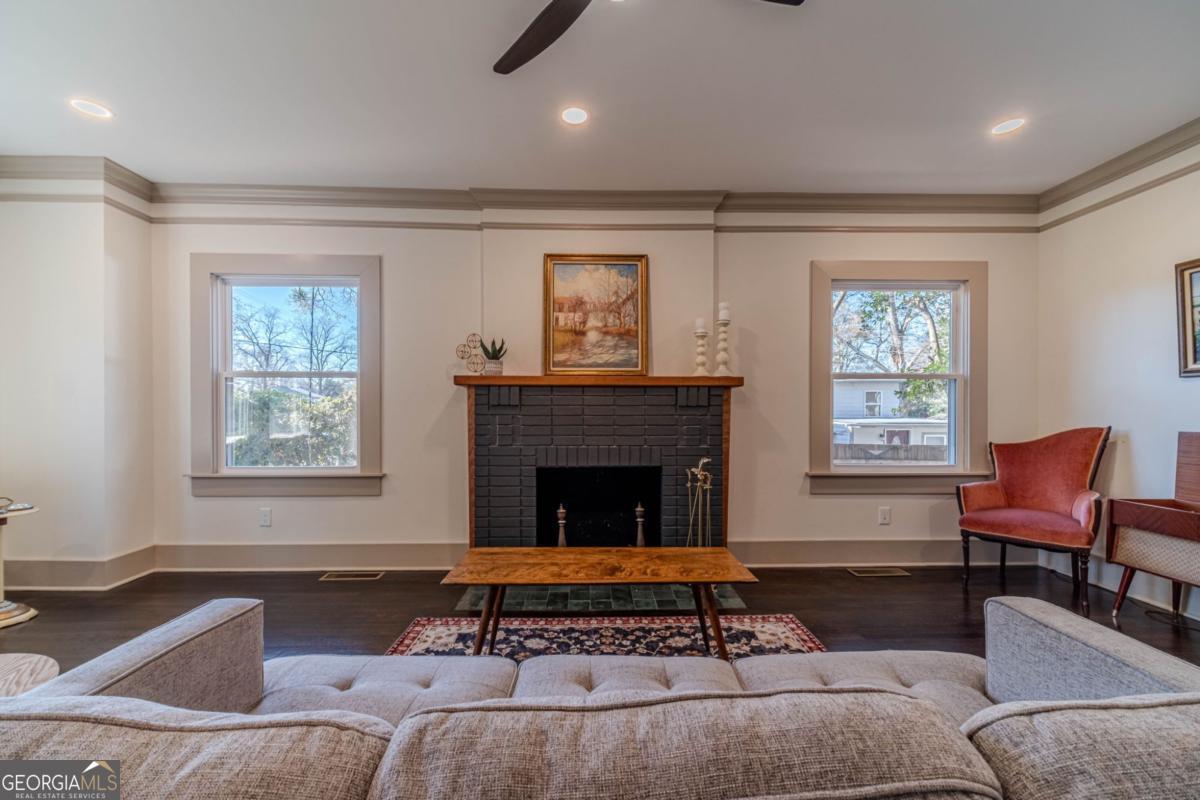 1883 Cambridge Avenue