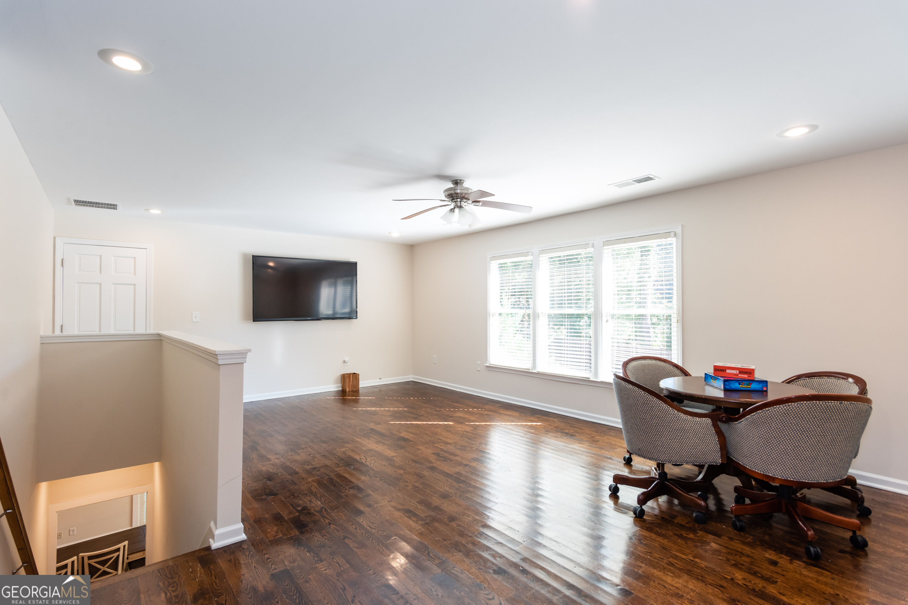 1907 Cambridge Avenue