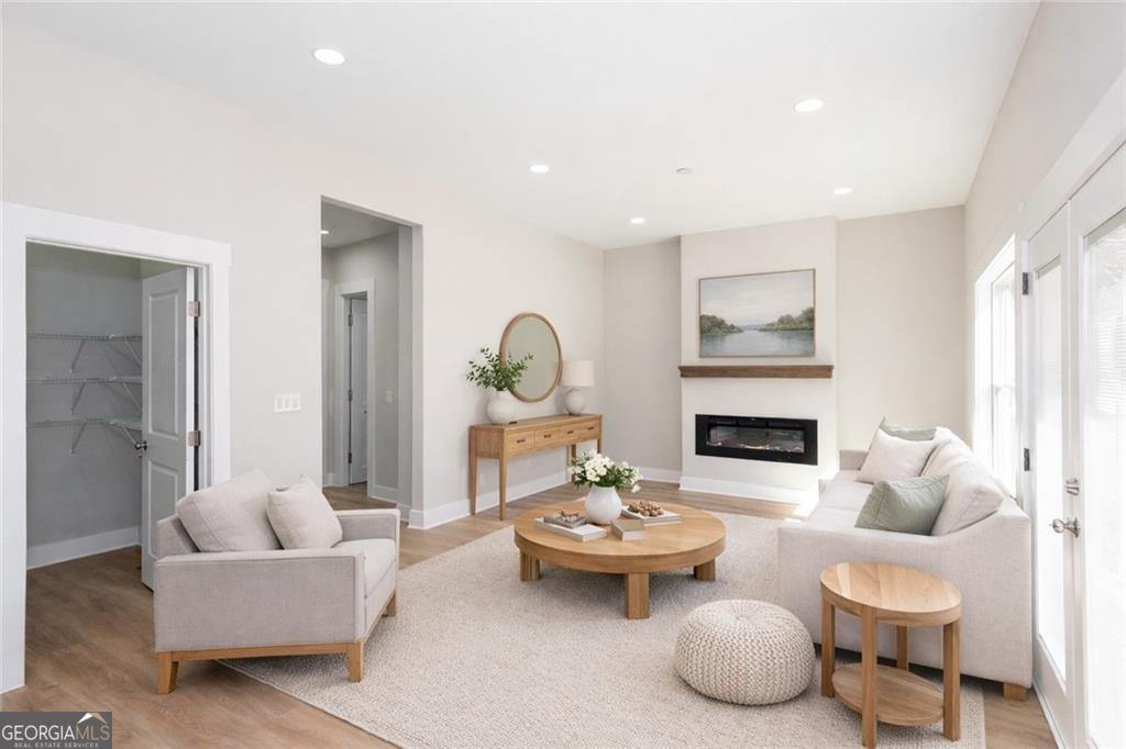 3286 Bachelor Street