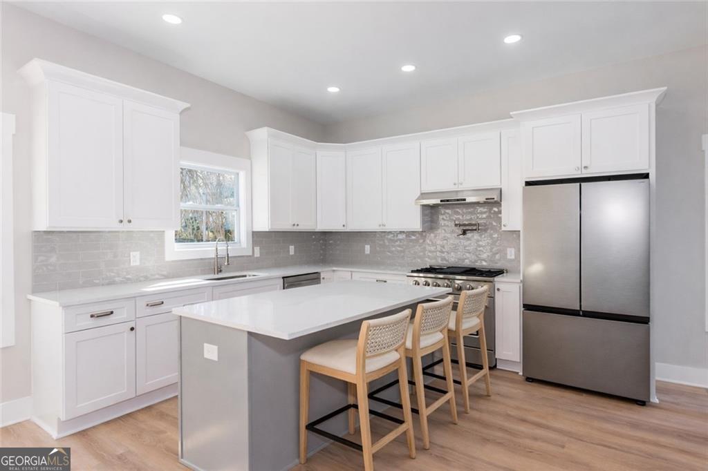 3286 Bachelor Street