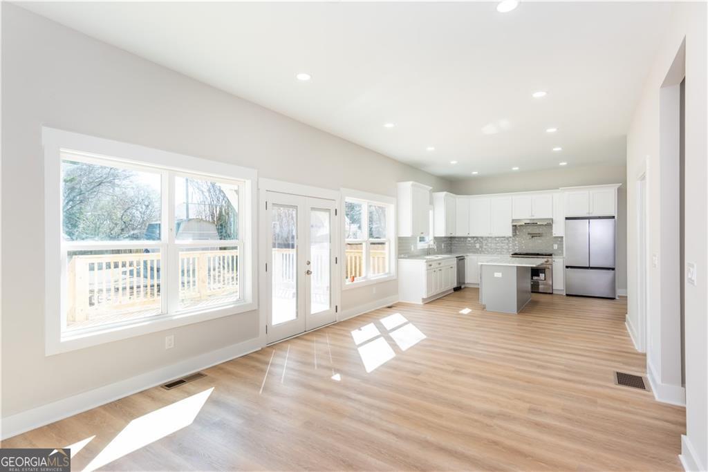 3286 Bachelor Street