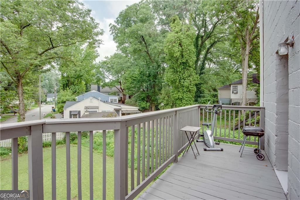 1019 Westmoor Drive NW