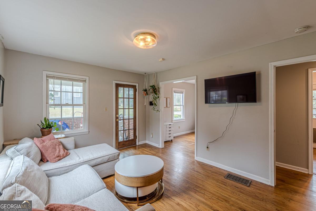 1324 E Forrest Avenue