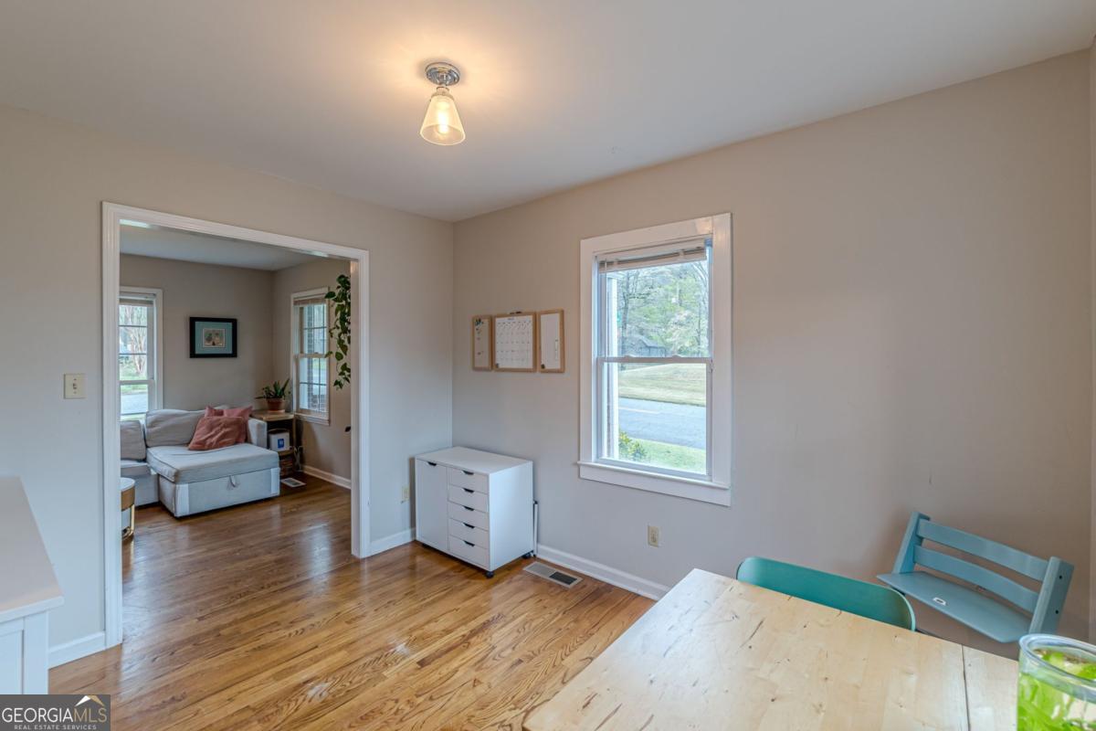 1324 E Forrest Avenue