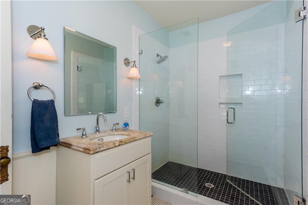 3593 Hemphill Street