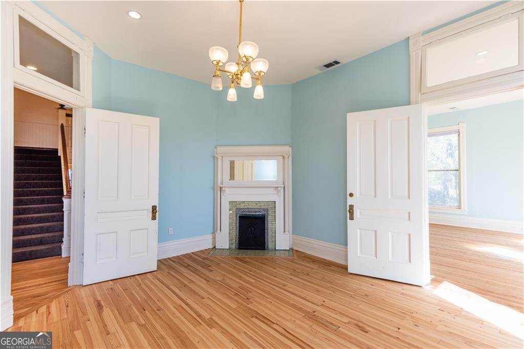 3593 Hemphill Street