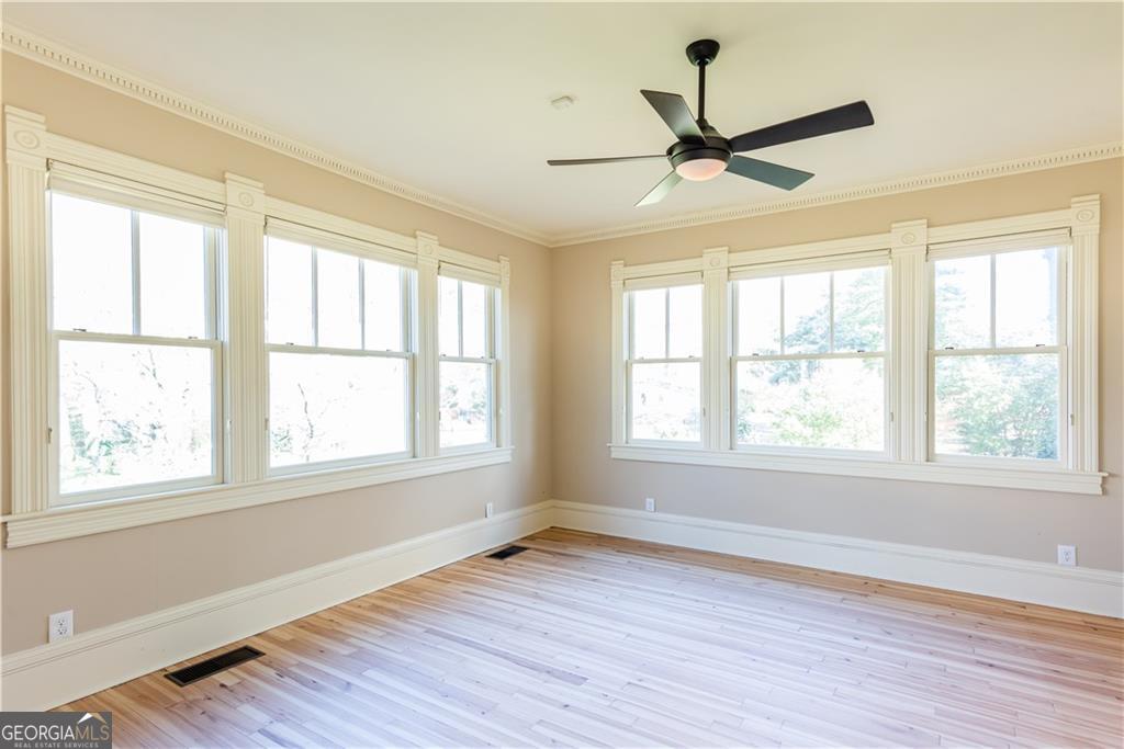 3593 Hemphill Street