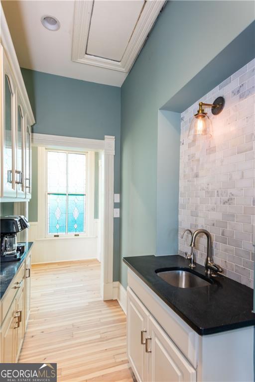 3593 Hemphill Street