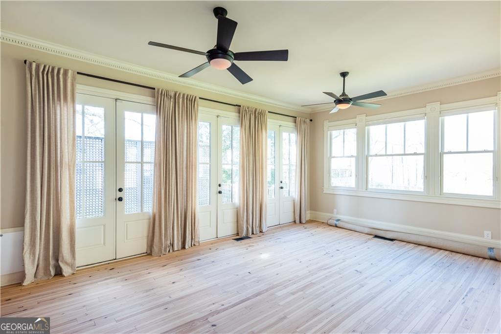 3593 Hemphill Street