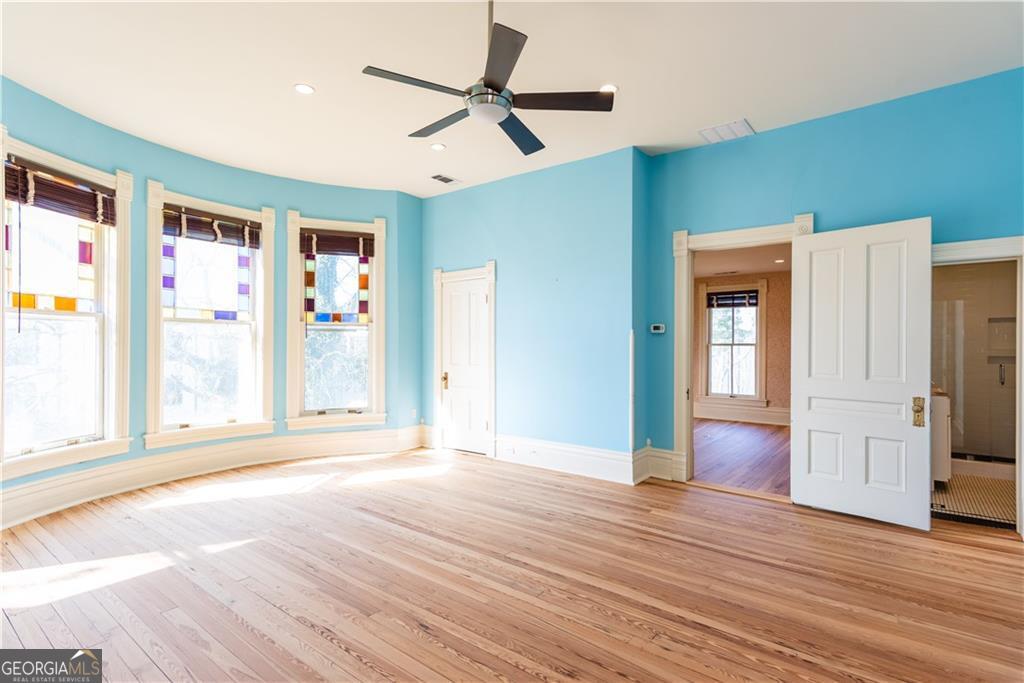 3593 Hemphill Street