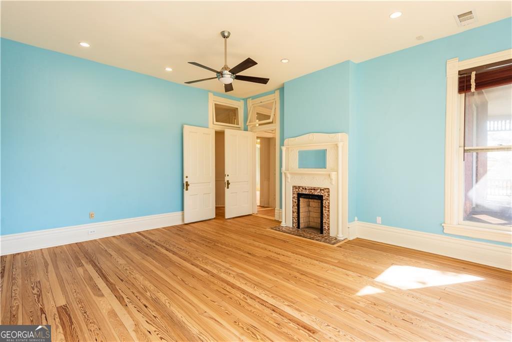 3593 Hemphill Street