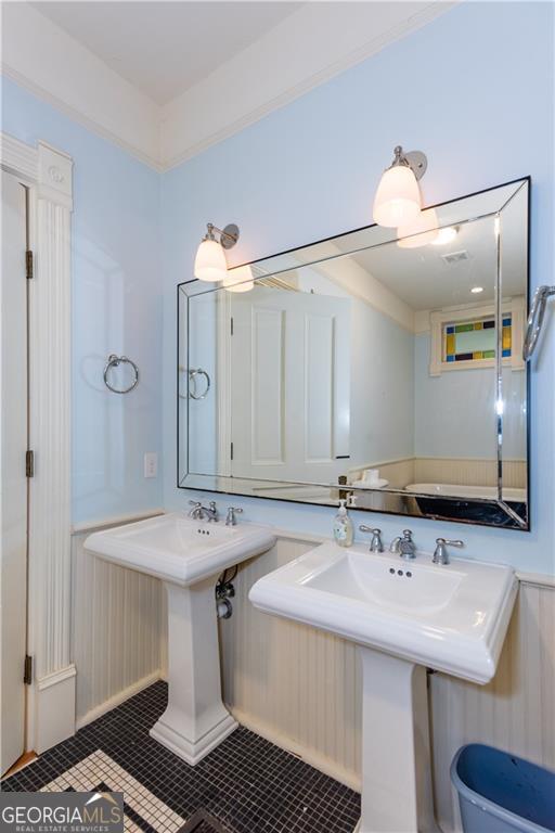 3593 Hemphill Street