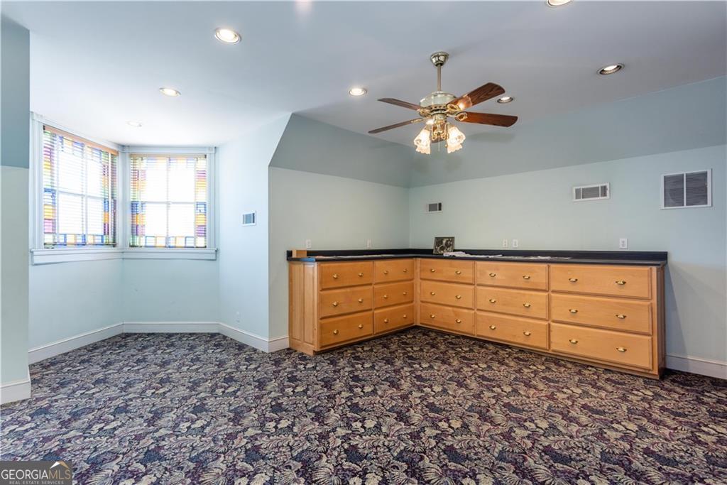 3593 Hemphill Street