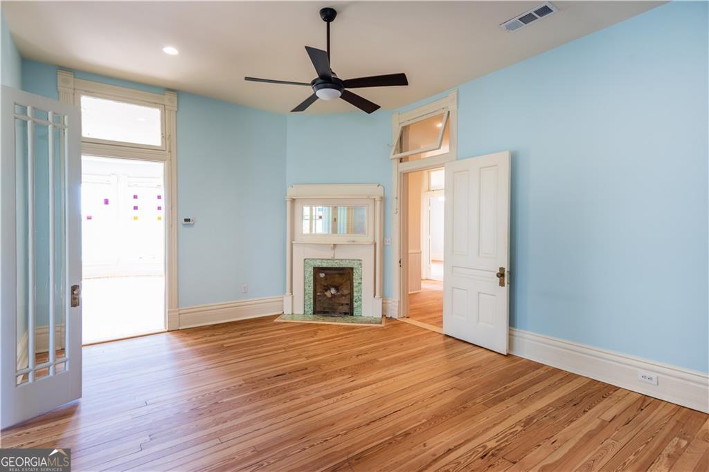 3593 Hemphill Street