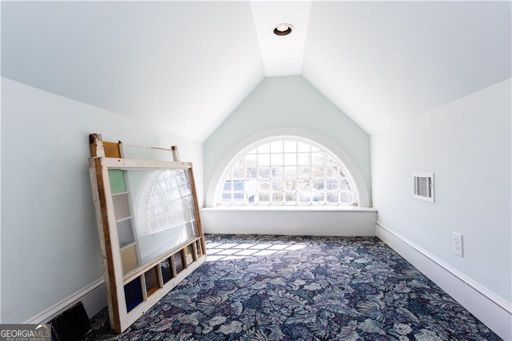 3593 Hemphill Street