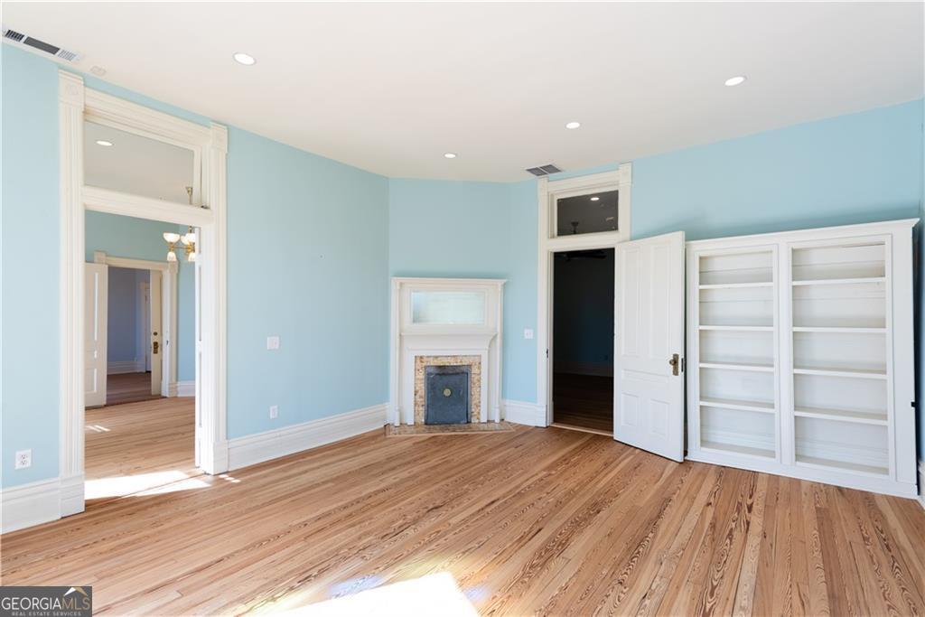 3593 Hemphill Street