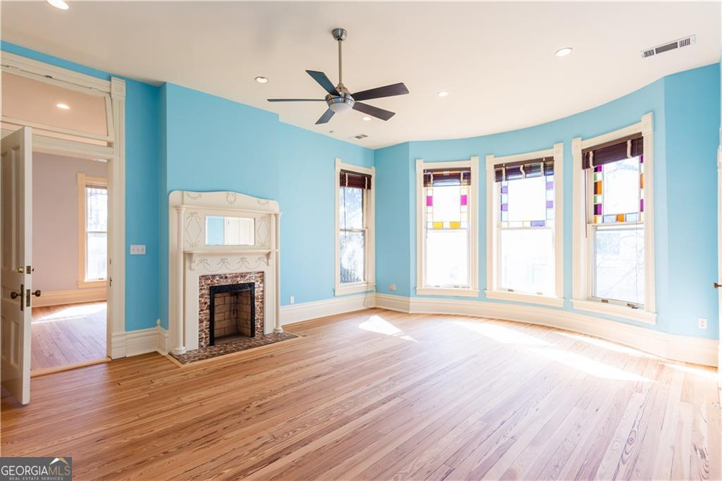 3593 Hemphill Street