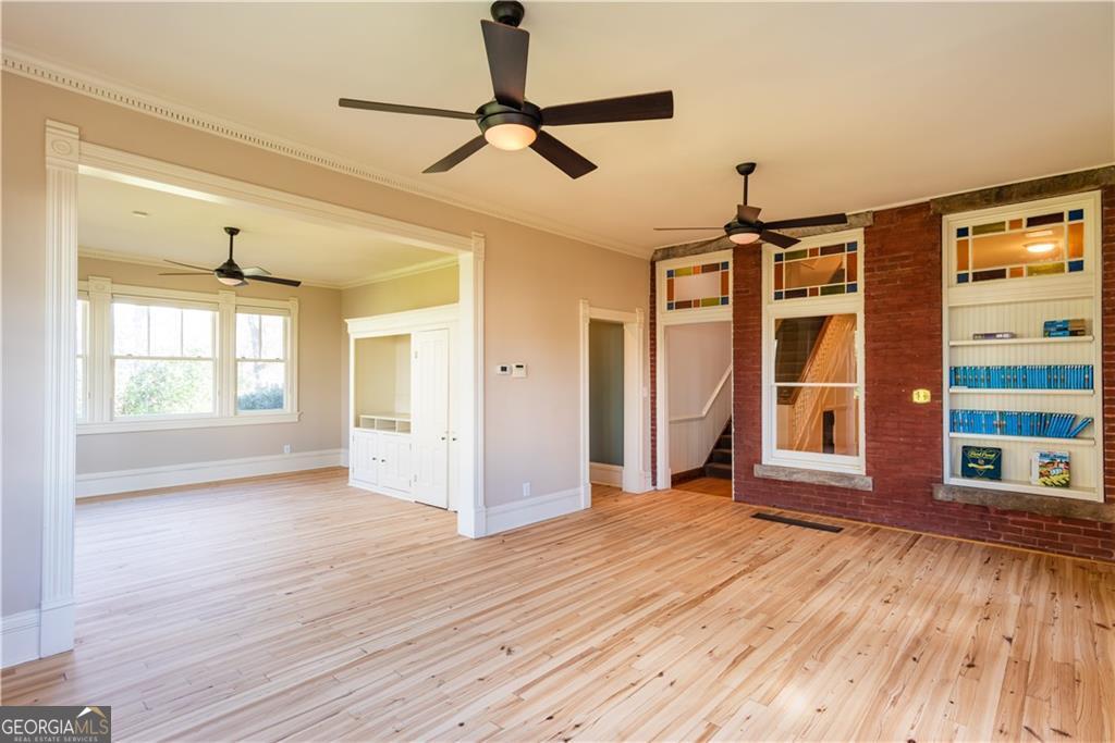 3593 Hemphill Street