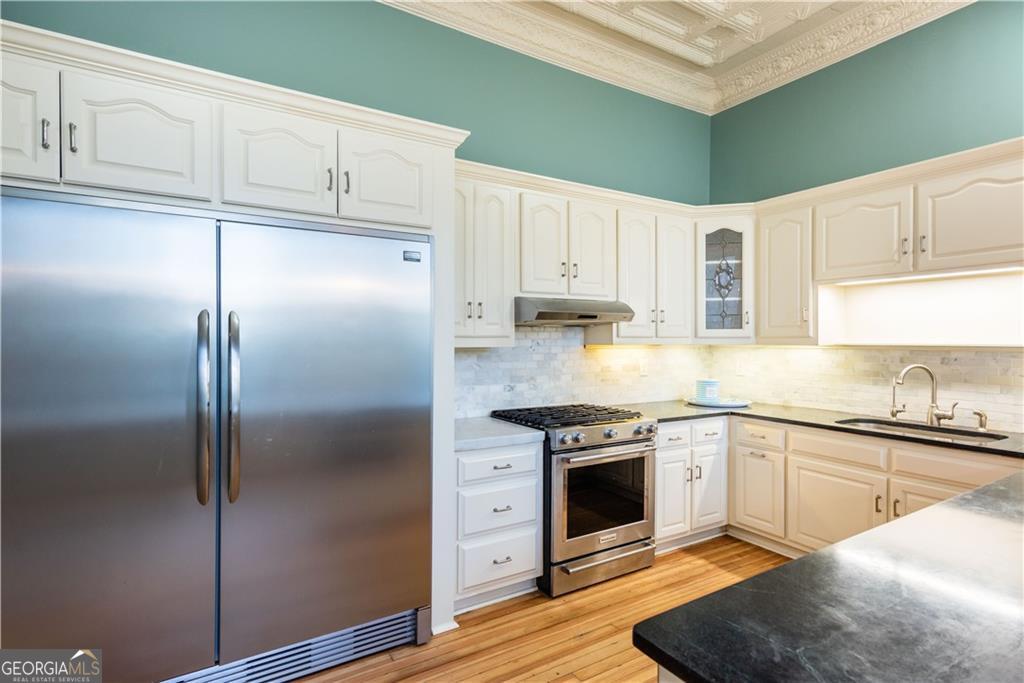 3593 Hemphill Street