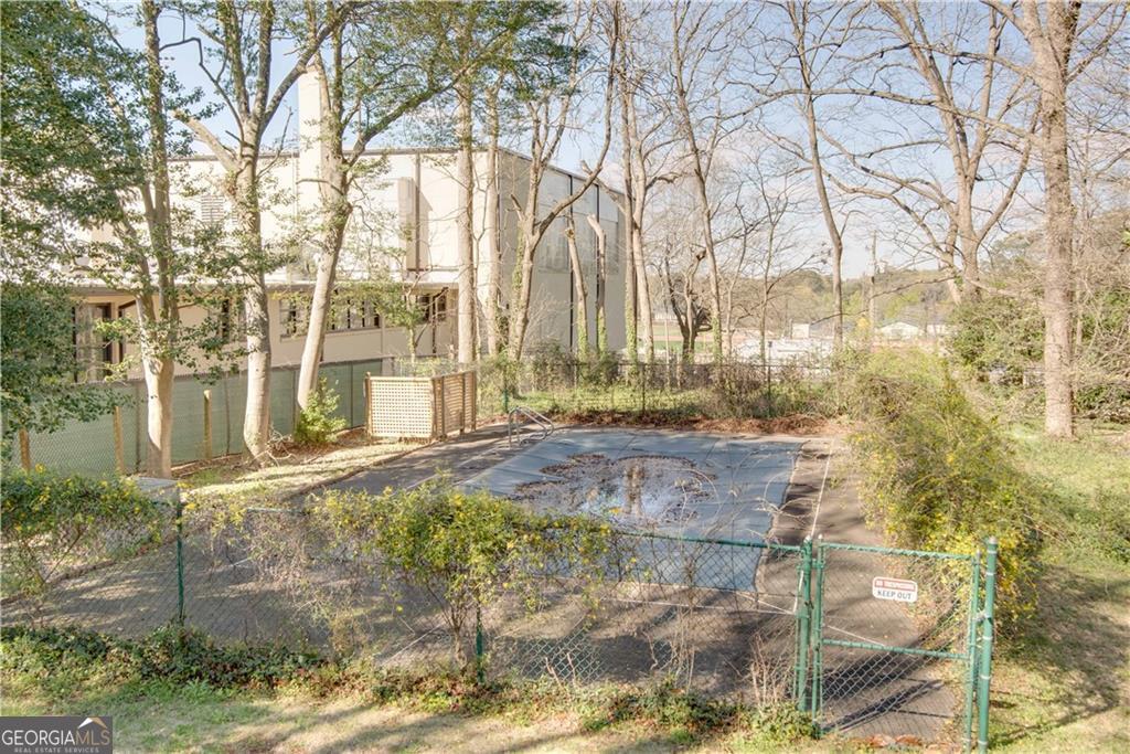 3593 Hemphill Street