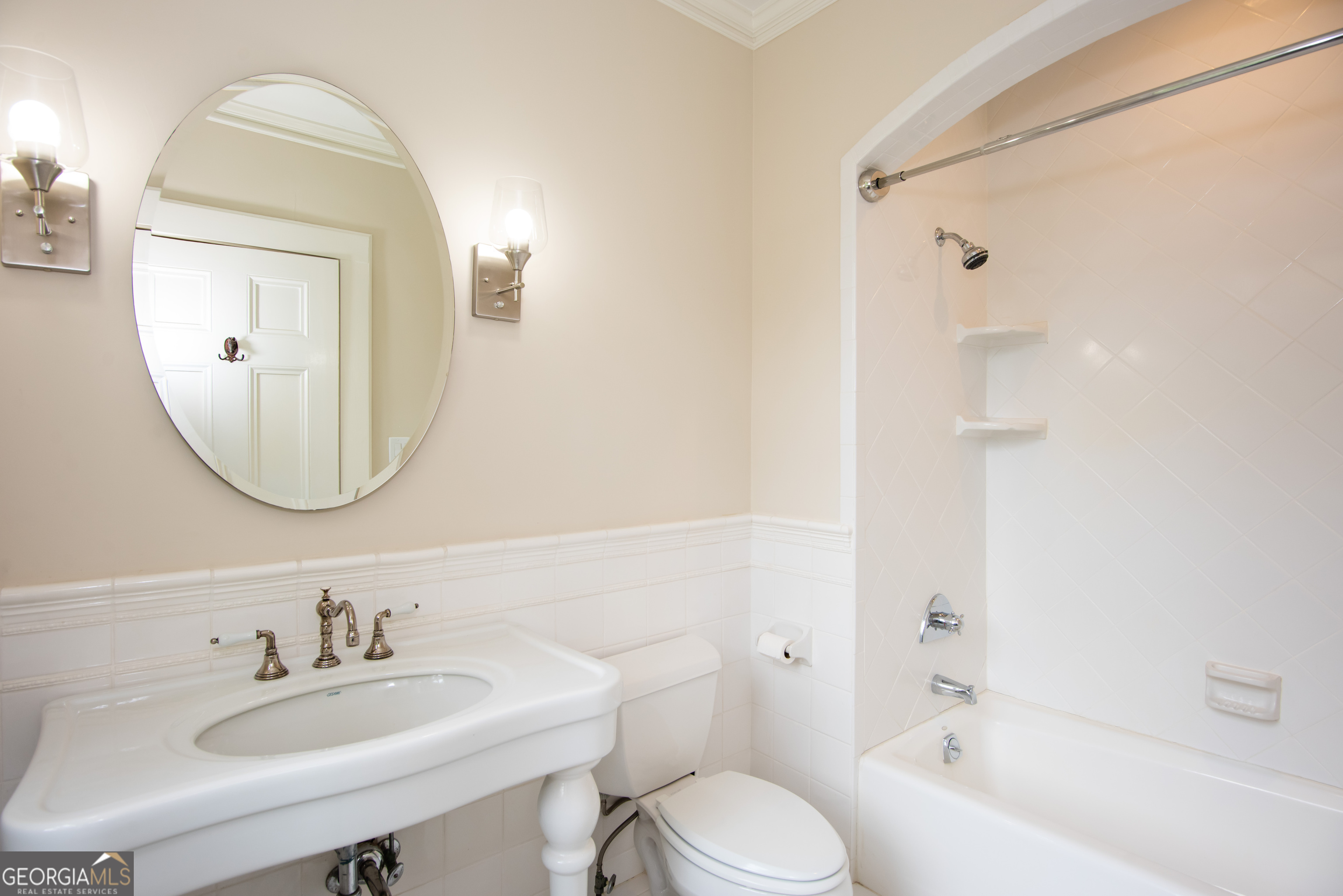 813 Springdale Road NE