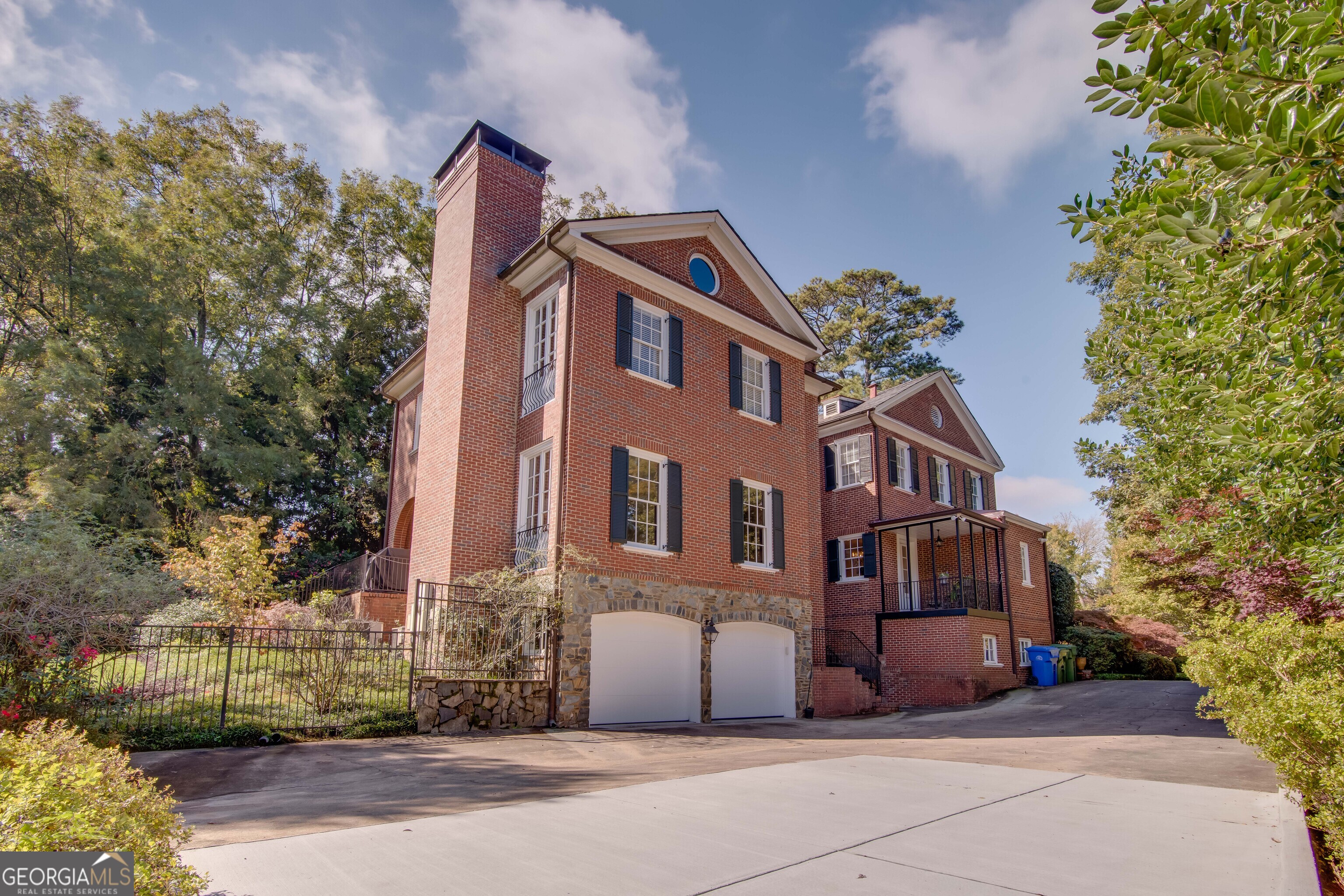 813 Springdale Road NE