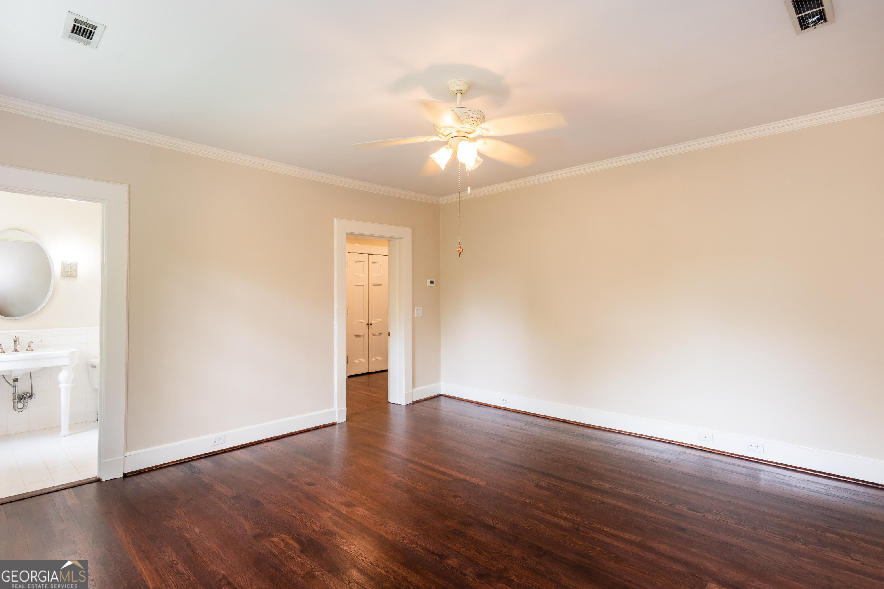 813 Springdale Road NE