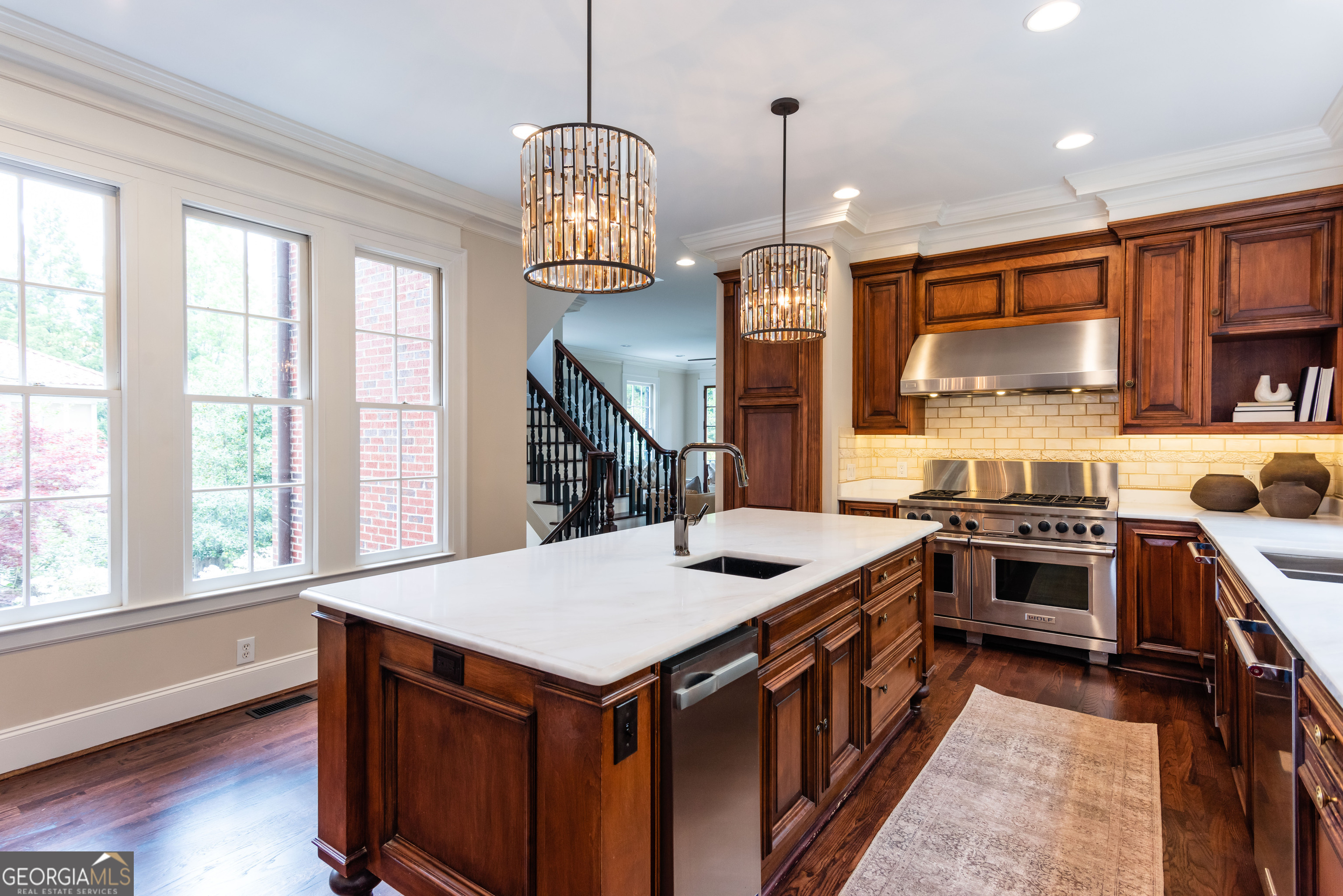 813 Springdale Road NE