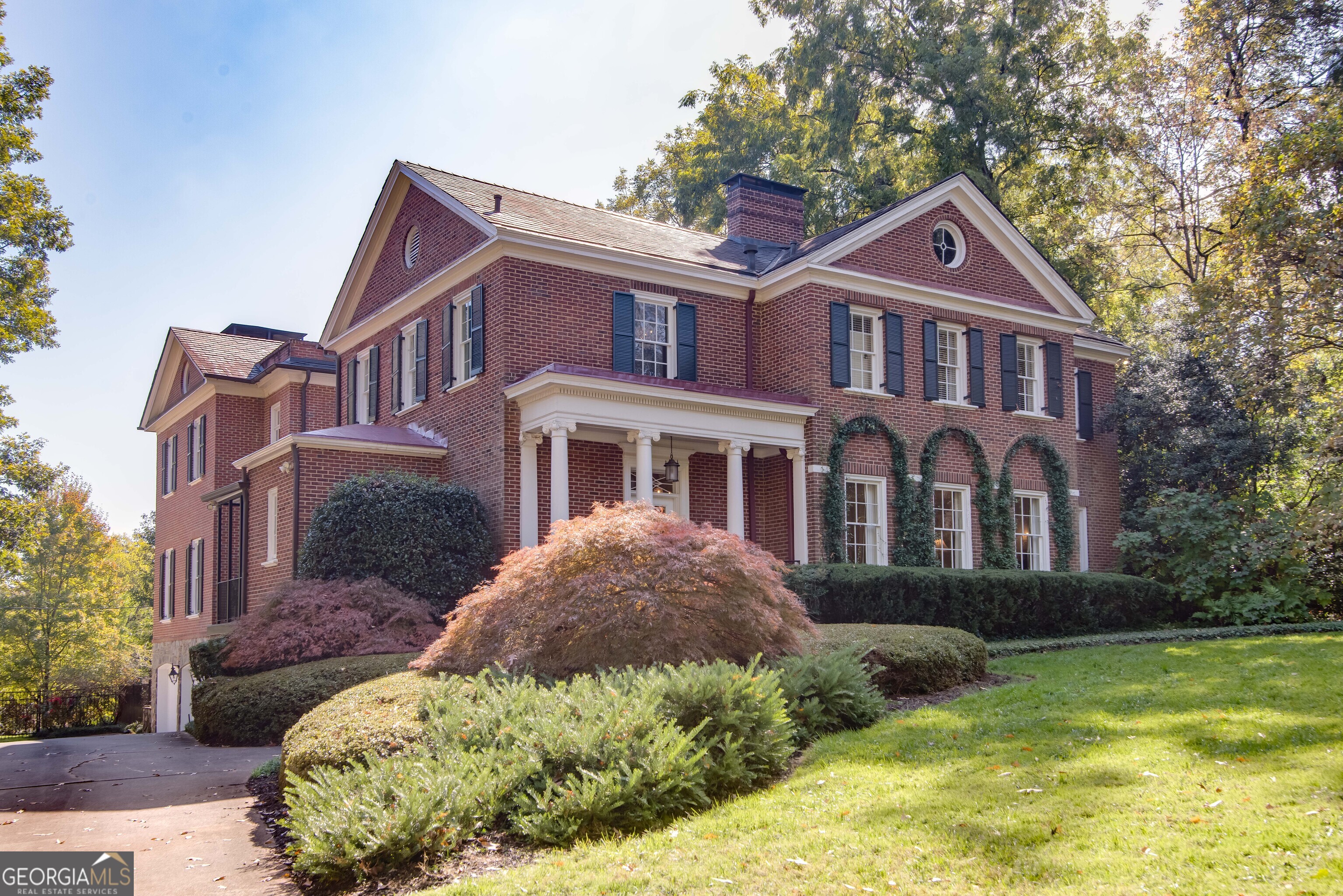 813 Springdale Road NE