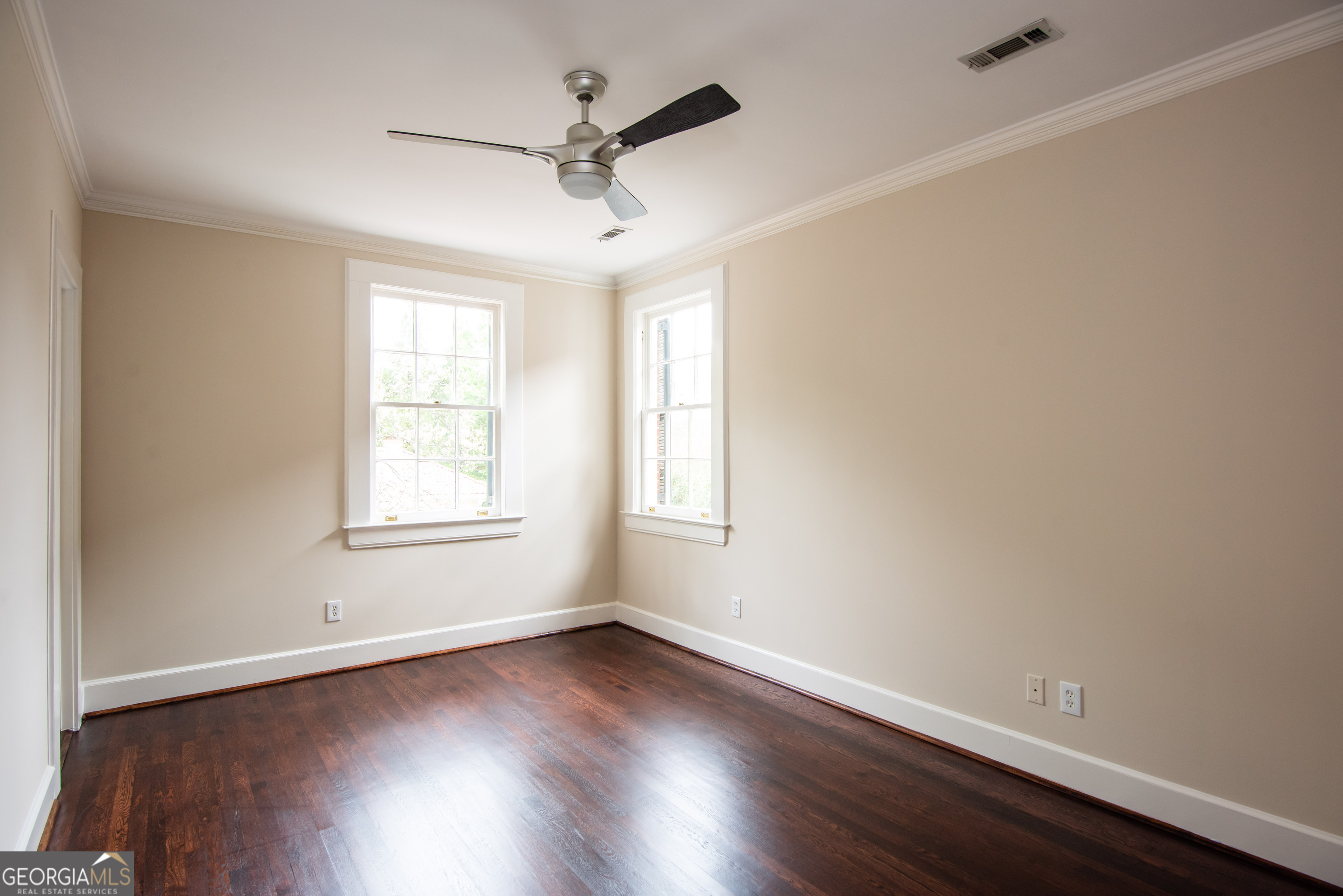 813 Springdale Road NE