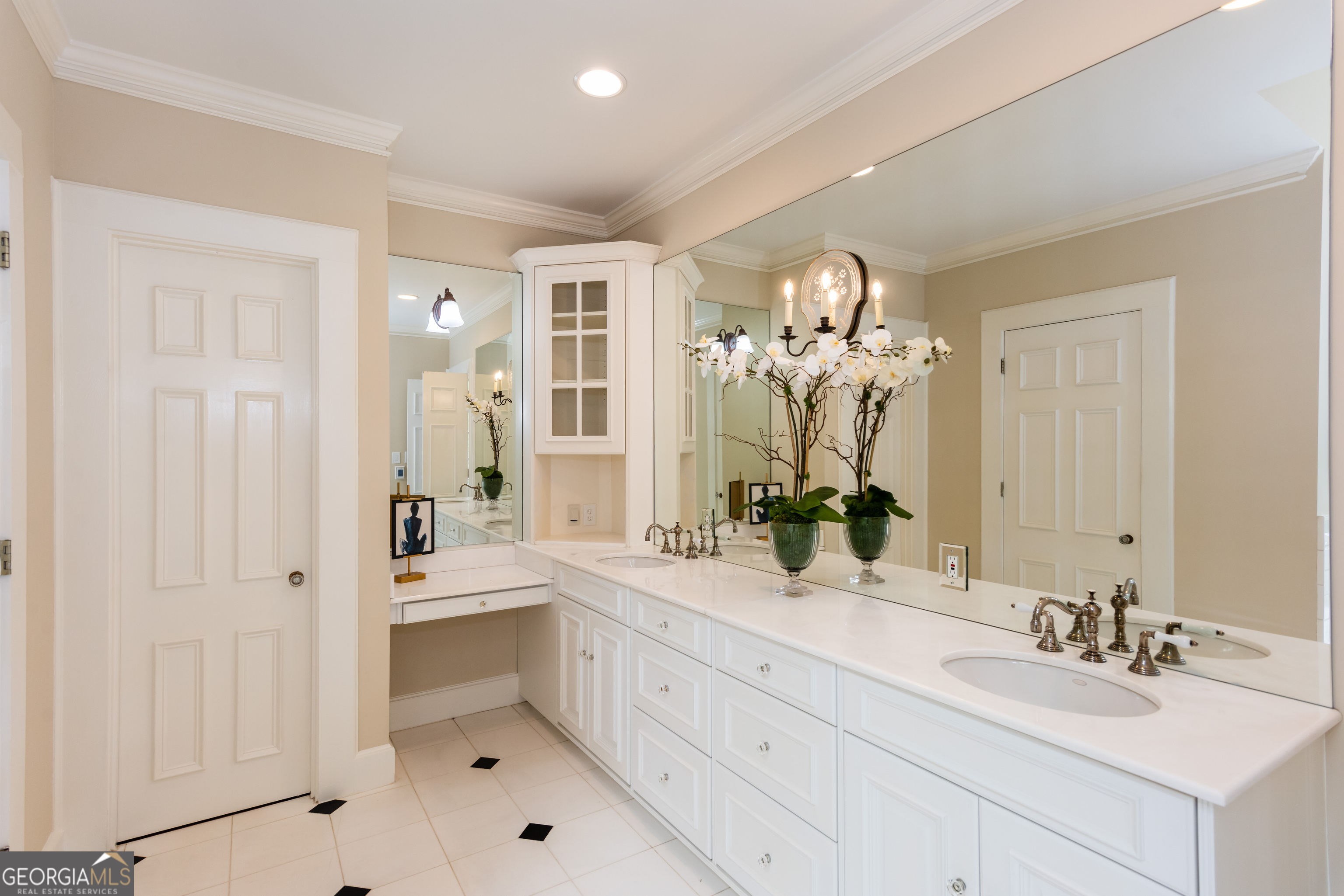 813 Springdale Road NE