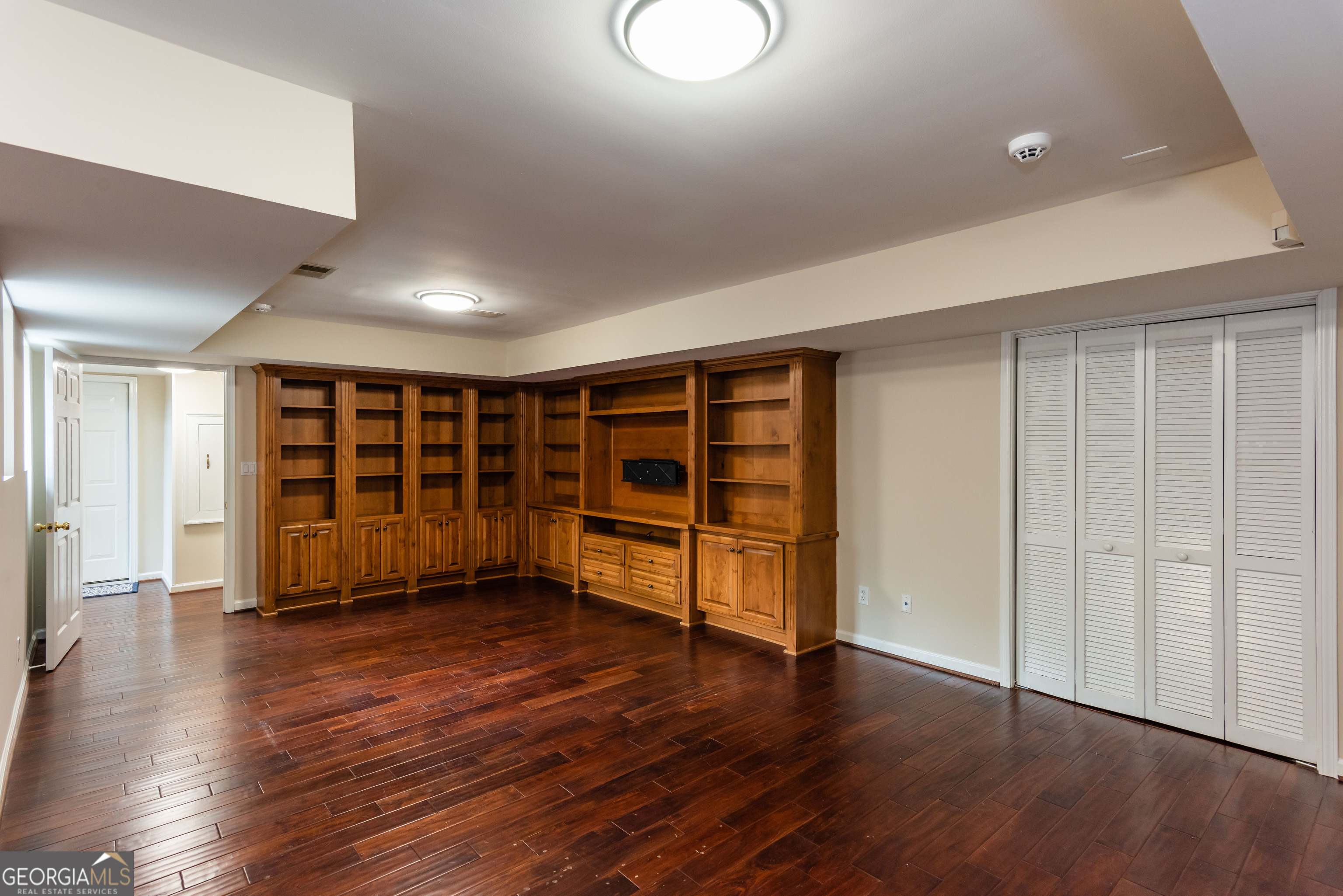 813 Springdale Road NE