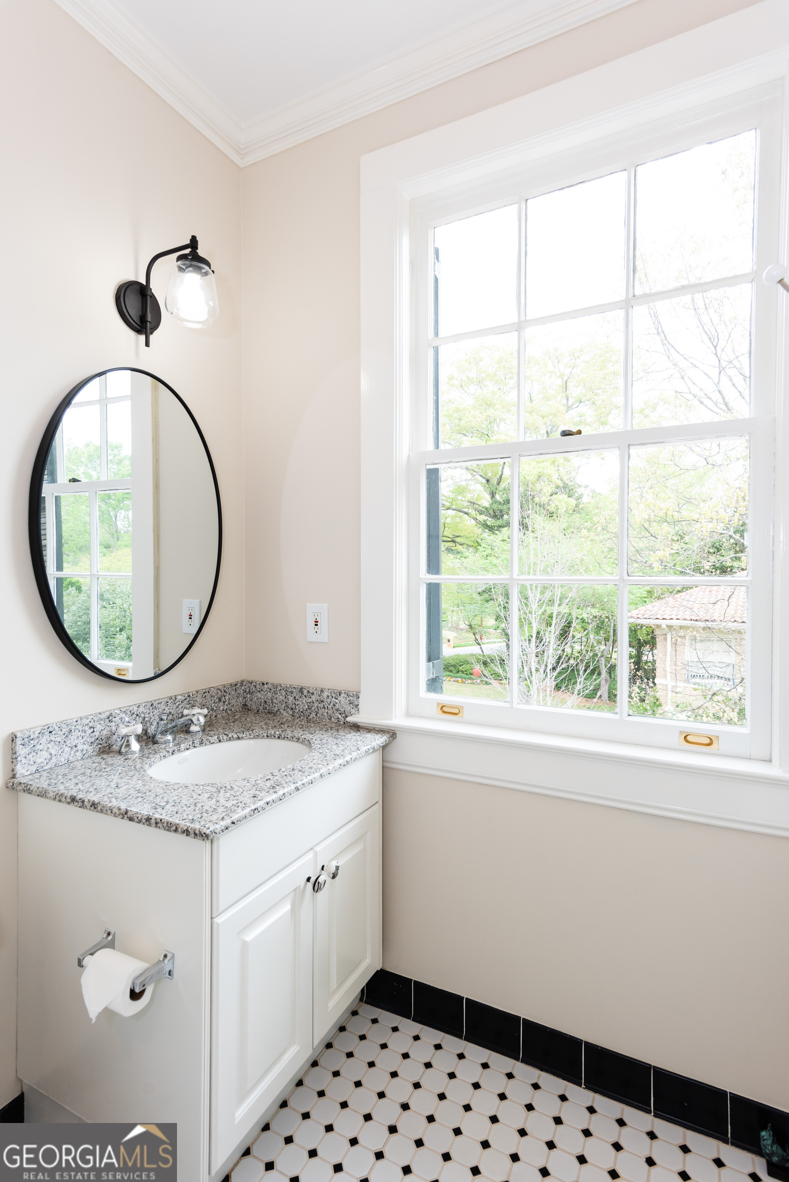 813 Springdale Road NE