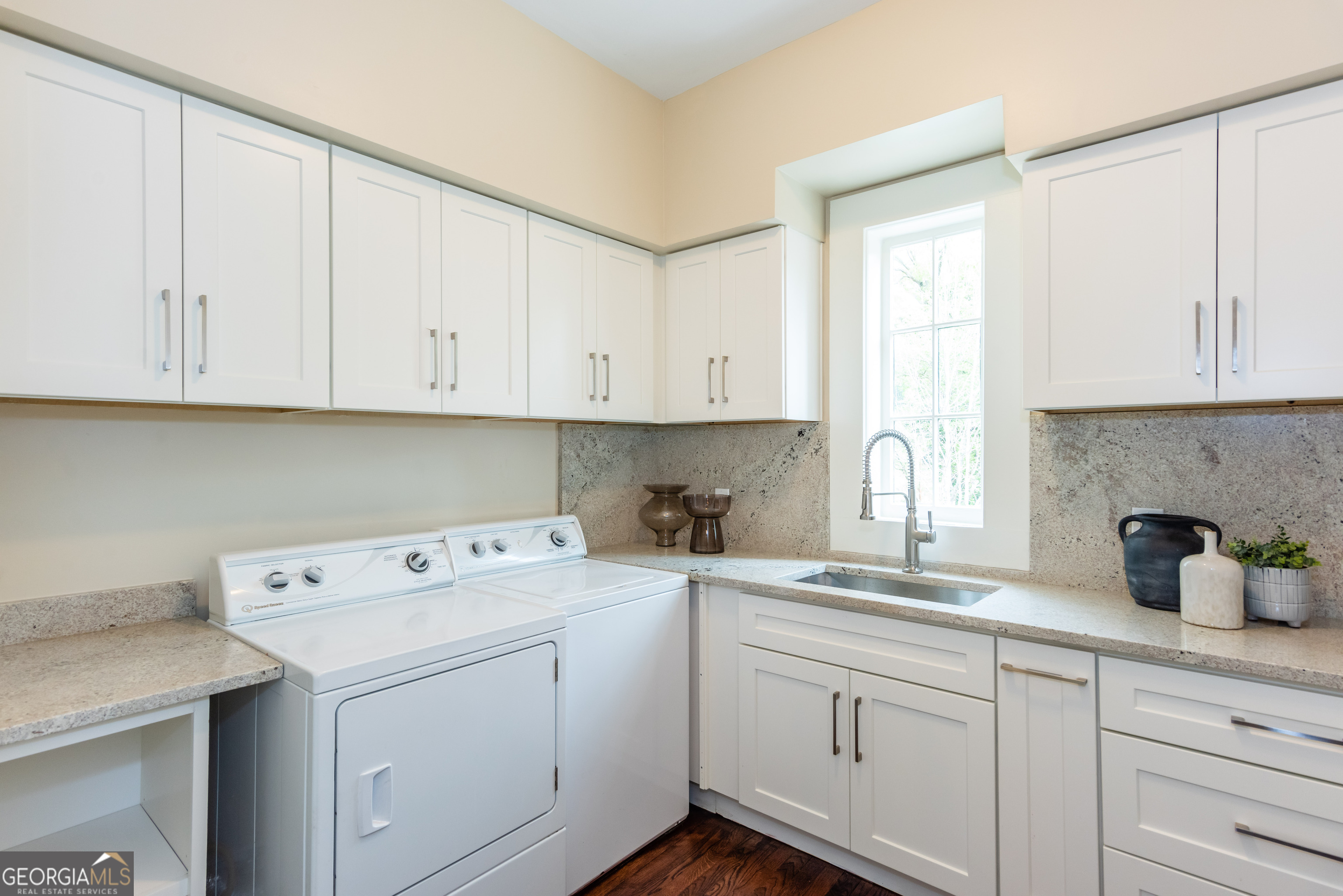 813 Springdale Road NE