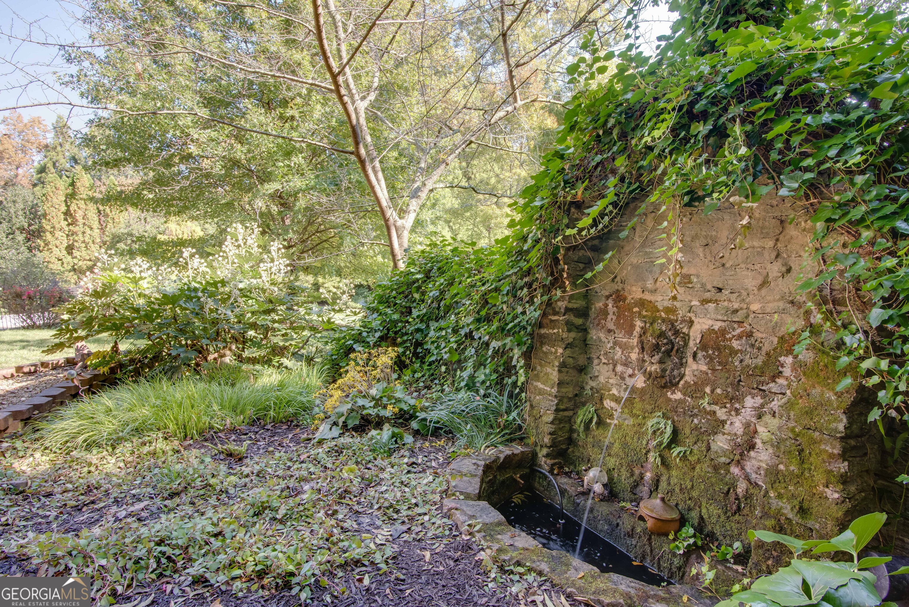 813 Springdale Road NE