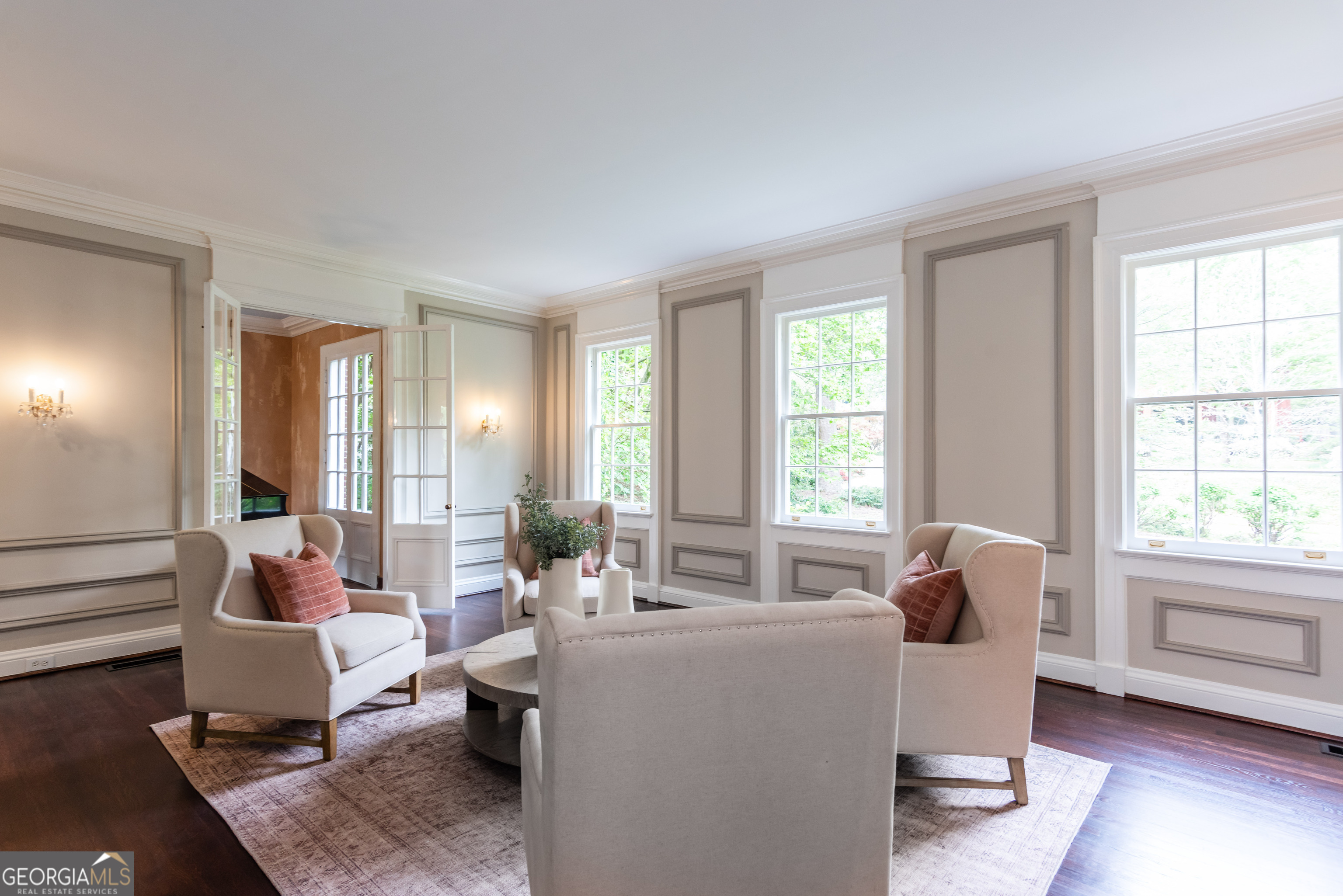 813 Springdale Road NE