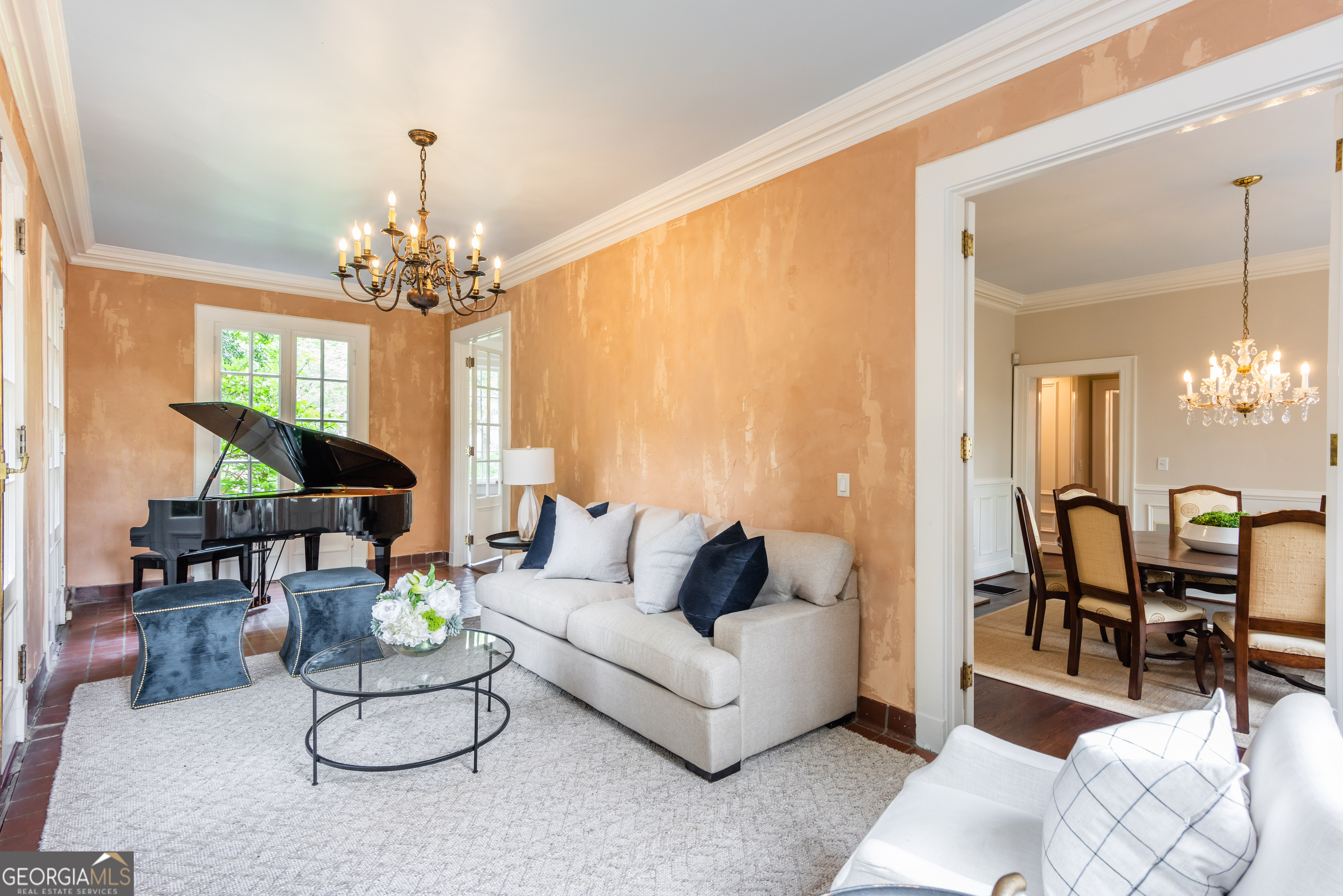 813 Springdale Road NE