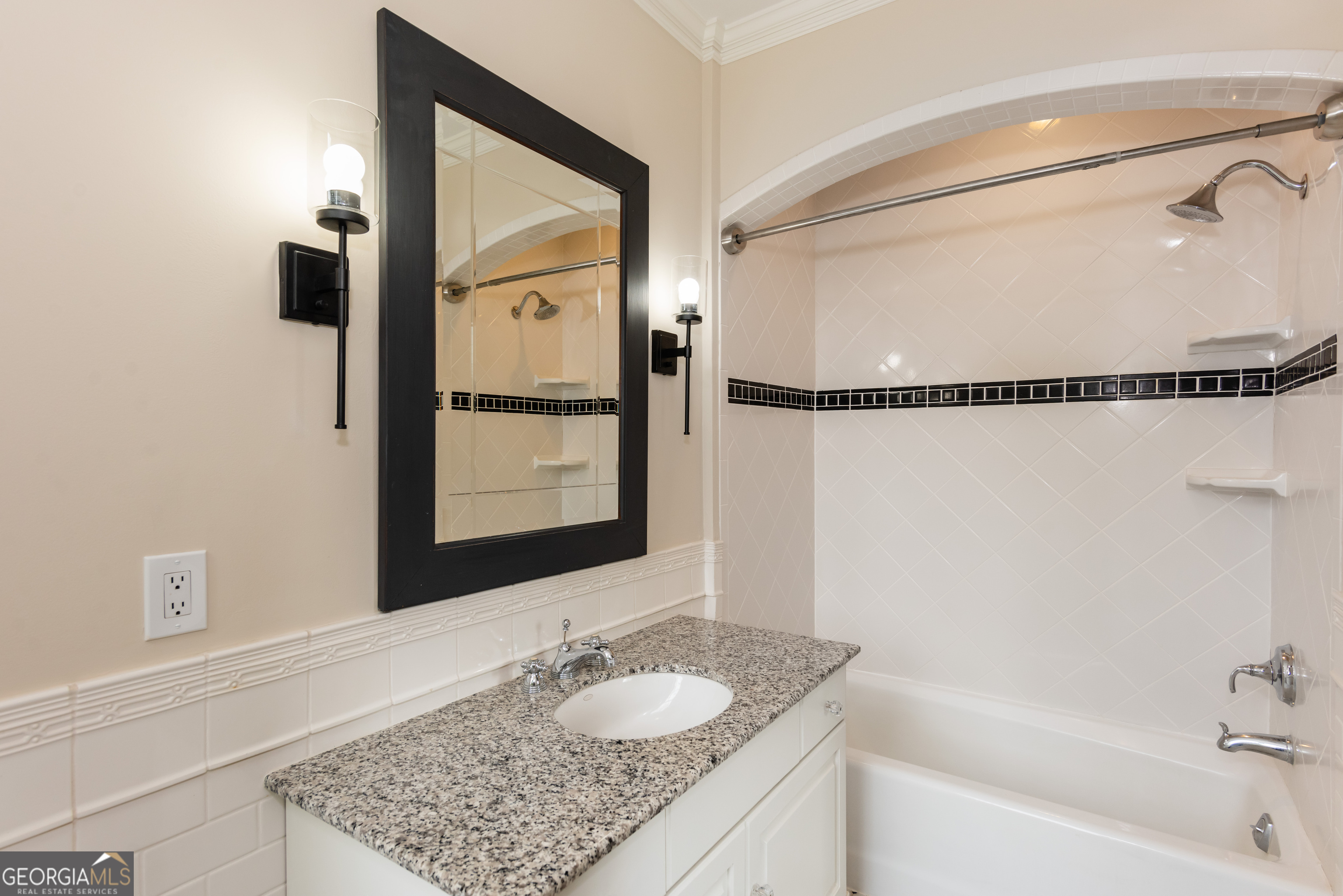 813 Springdale Road NE