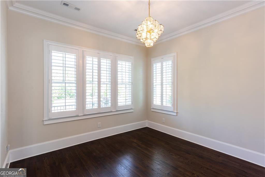 3005 Evelyn Lane