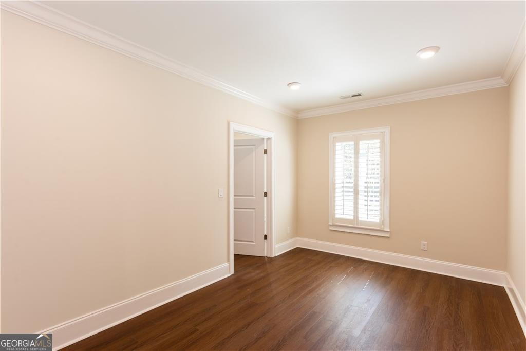 3005 Evelyn Lane
